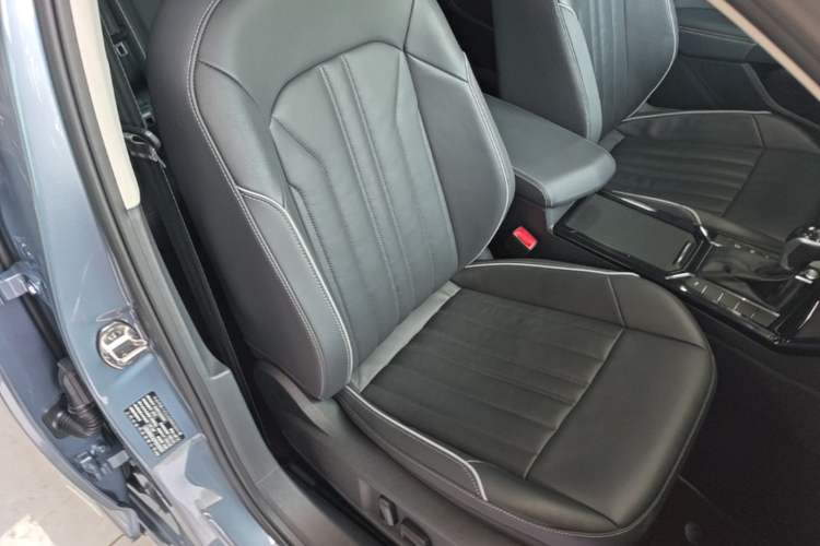 Used Volkswagen Passat 2023 Revised 330TSI Elite Edition Right Front Seat
