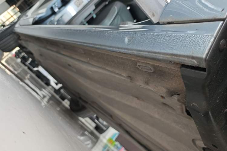 Used Volkswagen Passat 2023 Revised 330TSI Elite Edition Right Side Sill