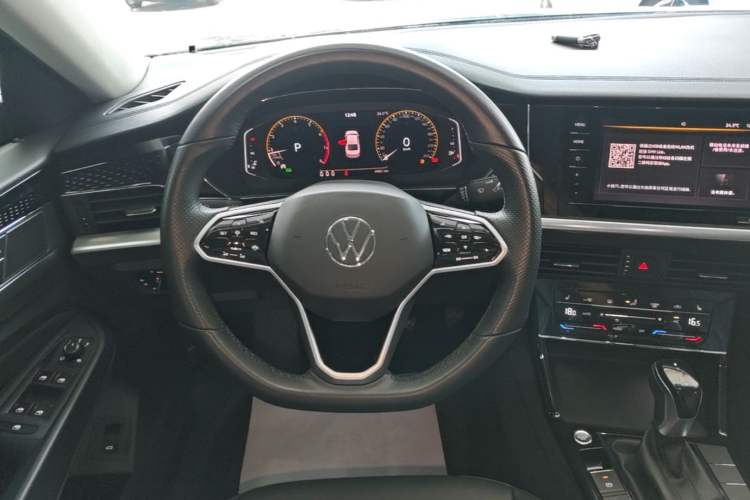 Used Volkswagen Passat 2023 Revised 330TSI Elite Edition Steering Wheel