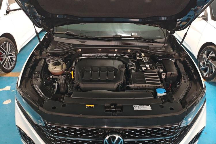 Used Volkswagen Passat 2023 330TSI Starry Elite Edition Engine Bay
