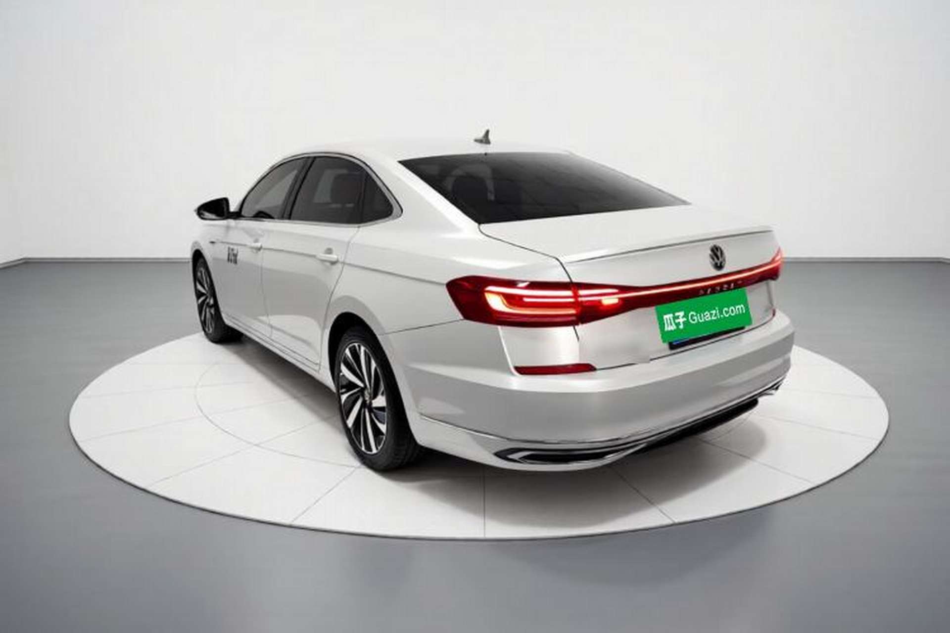 Used Volkswagen Passat 2023 330TSI Starry Elite Edition Exterior 2