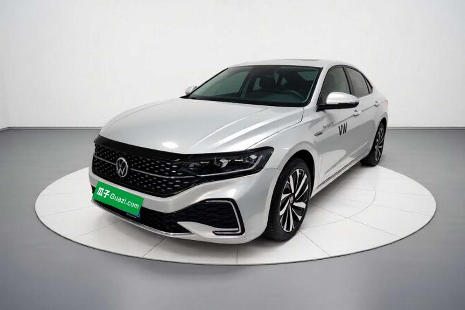 Used Volkswagen Passat 2023 330TSI Starry Elite Edition Front Left 45 Deg