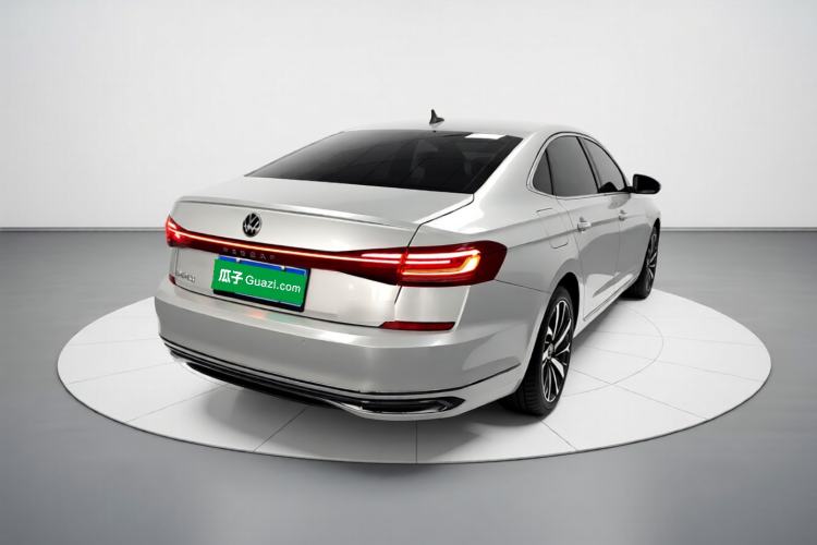 Used Volkswagen Passat 2023 330TSI Starry Elite Edition Rear Right 45 Deg