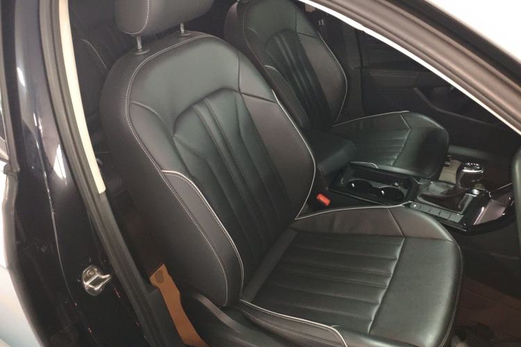 Used Volkswagen Passat 2023 330TSI Starry Elite Edition Right Front Seat