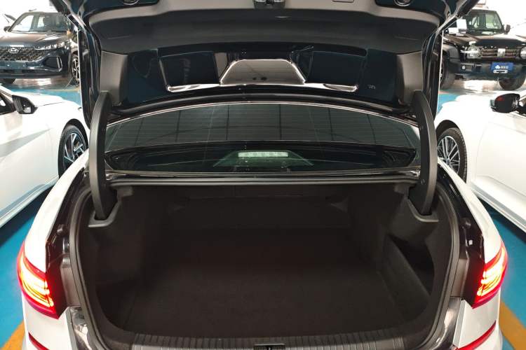 Used Volkswagen Passat 2023 330TSI Starry Elite Edition Trunk
