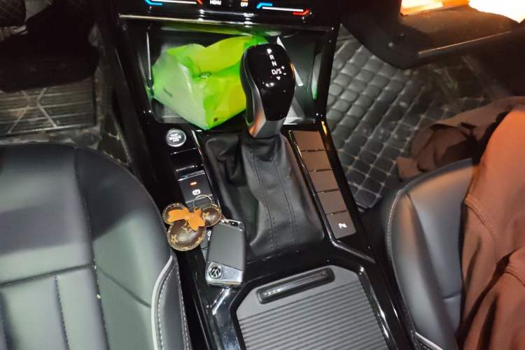Used Volkswagen Passat 2023 Revised 330TSI Starry Elite Edition Gear Lever