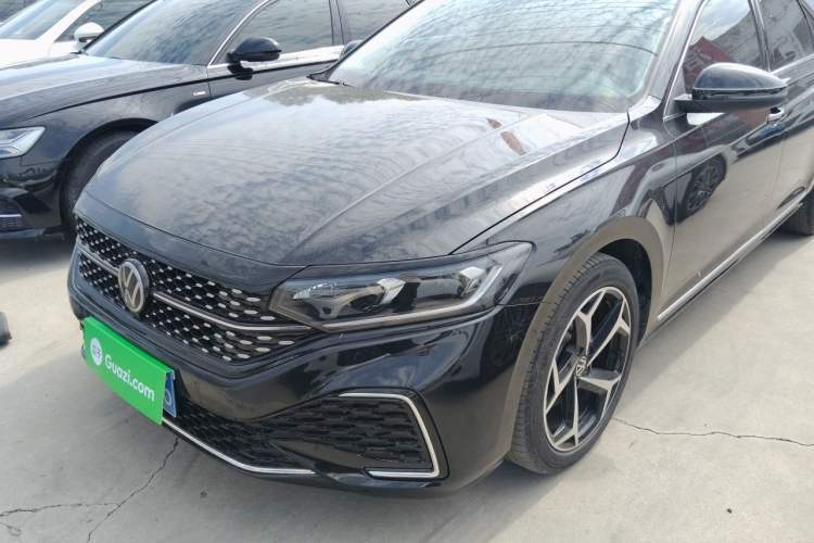 Used Volkswagen Passat 2024 380TSI Starry Dragon Edition Guazi used car, China used car export, Used car for sale, Used  cars, Cheapest cars for sale
