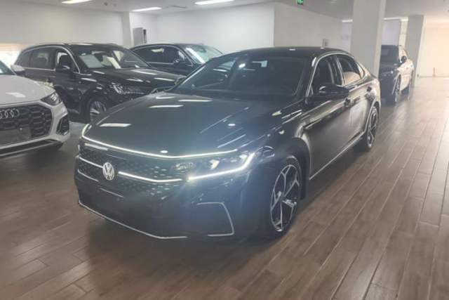 Used Volkswagen Passat 2024 380TSI Starry Dragon Edition