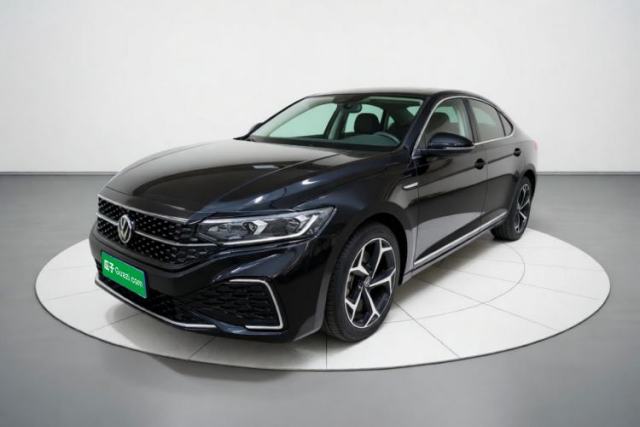 Volkswagen Passat 2024 380TSI Elite Edition с пробегом
