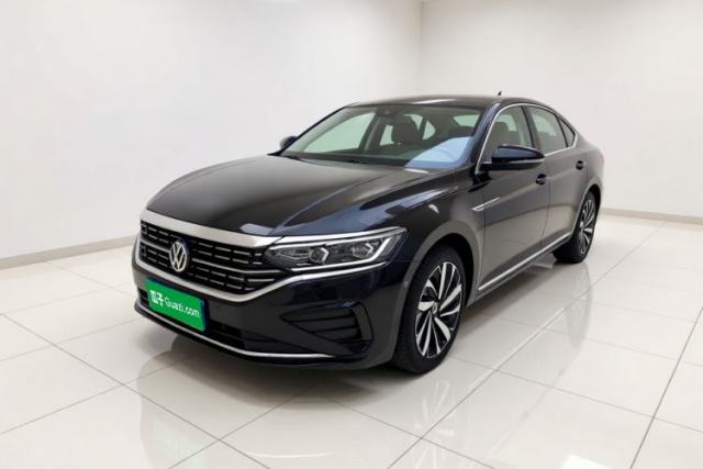 Ojetý Volkswagen Passat 2024 380TSI Flagship Edition
