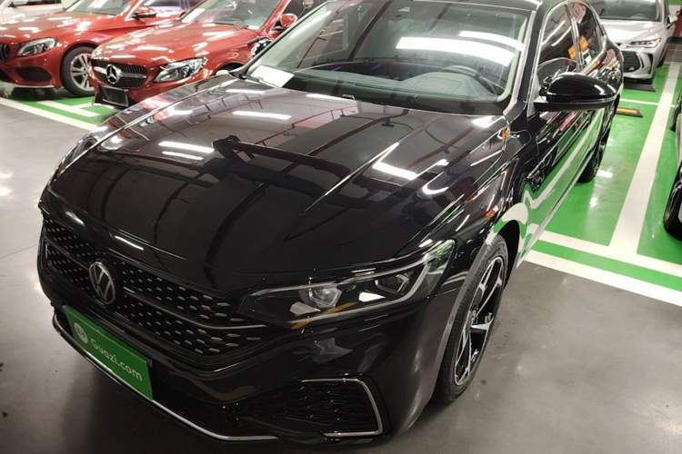 Used Volkswagen Passat 2024 380TSI Starry Dragon Edition Guazi used car, China used car export, Used car for sale, Used  cars, Cheapest cars for sale