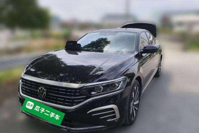 Volkswagen Passat 2024 380TSI Luxury Edition usata