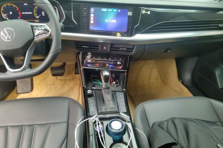 Used Volkswagen Passat 2024 380TSI Elite Edition Audio And AC Panel