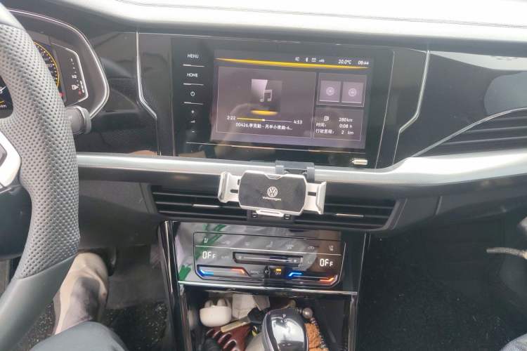 Used Volkswagen Passat 2024 330TSI Starry Elite Edition Audio And AC Panel