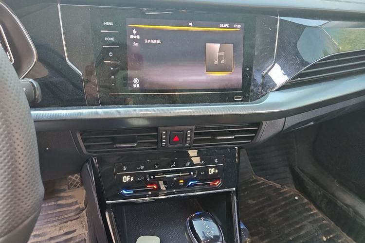 Used Volkswagen Passat 2024 330TSI Elite Edition Audio And AC Panel