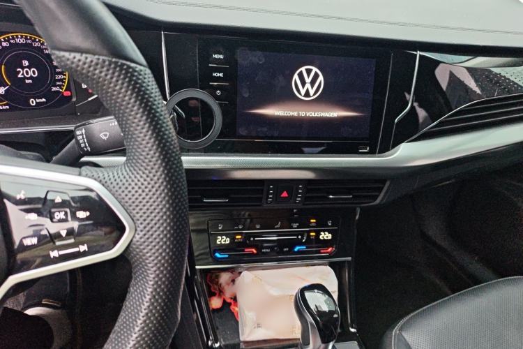 Used Volkswagen Passat 2024 380TSI Elite Edition Audio And AC Panel