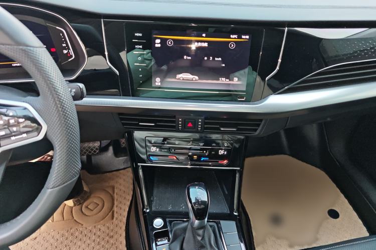 Used Volkswagen Passat 2024 280TSI Elite Edition Audio And AC Panel