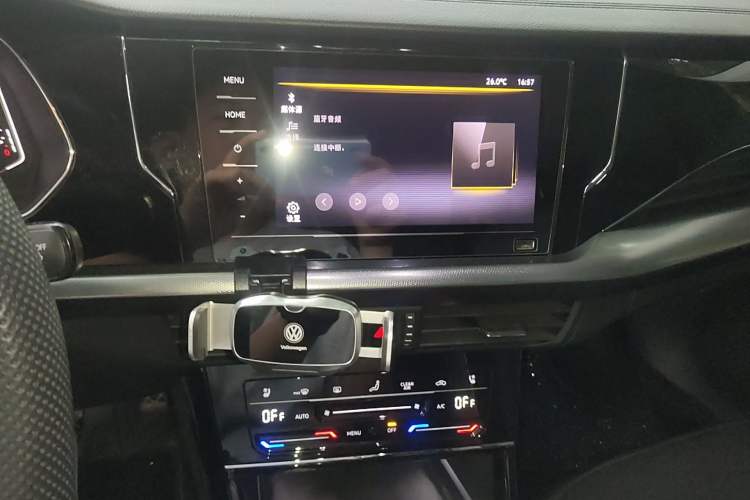 Used Volkswagen Passat 2024 280TSI Elite Edition Audio And AC Panel
