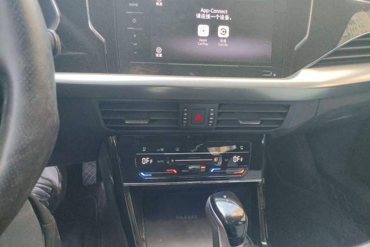 Used Volkswagen Passat 2024 380TSI Starry Dragon Edition Audio And AC Panel