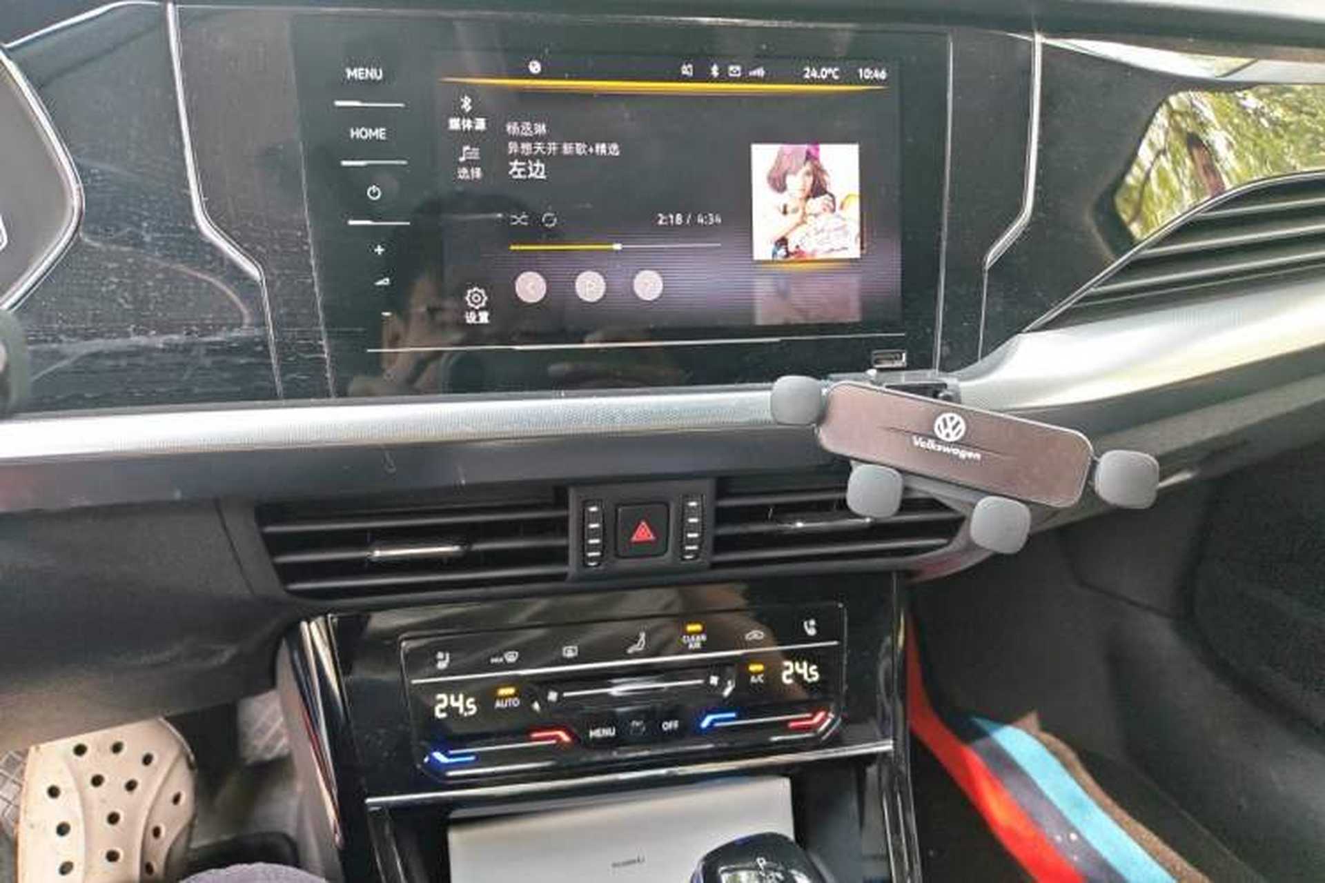 Used Volkswagen Passat 2024 380TSI Dragon Edition Audio And AC Panel