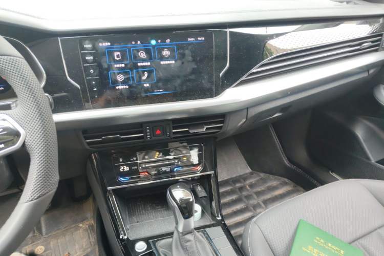 Used Volkswagen Passat 2024 380TSI Dragon Glory Edition Audio And AC Panel
