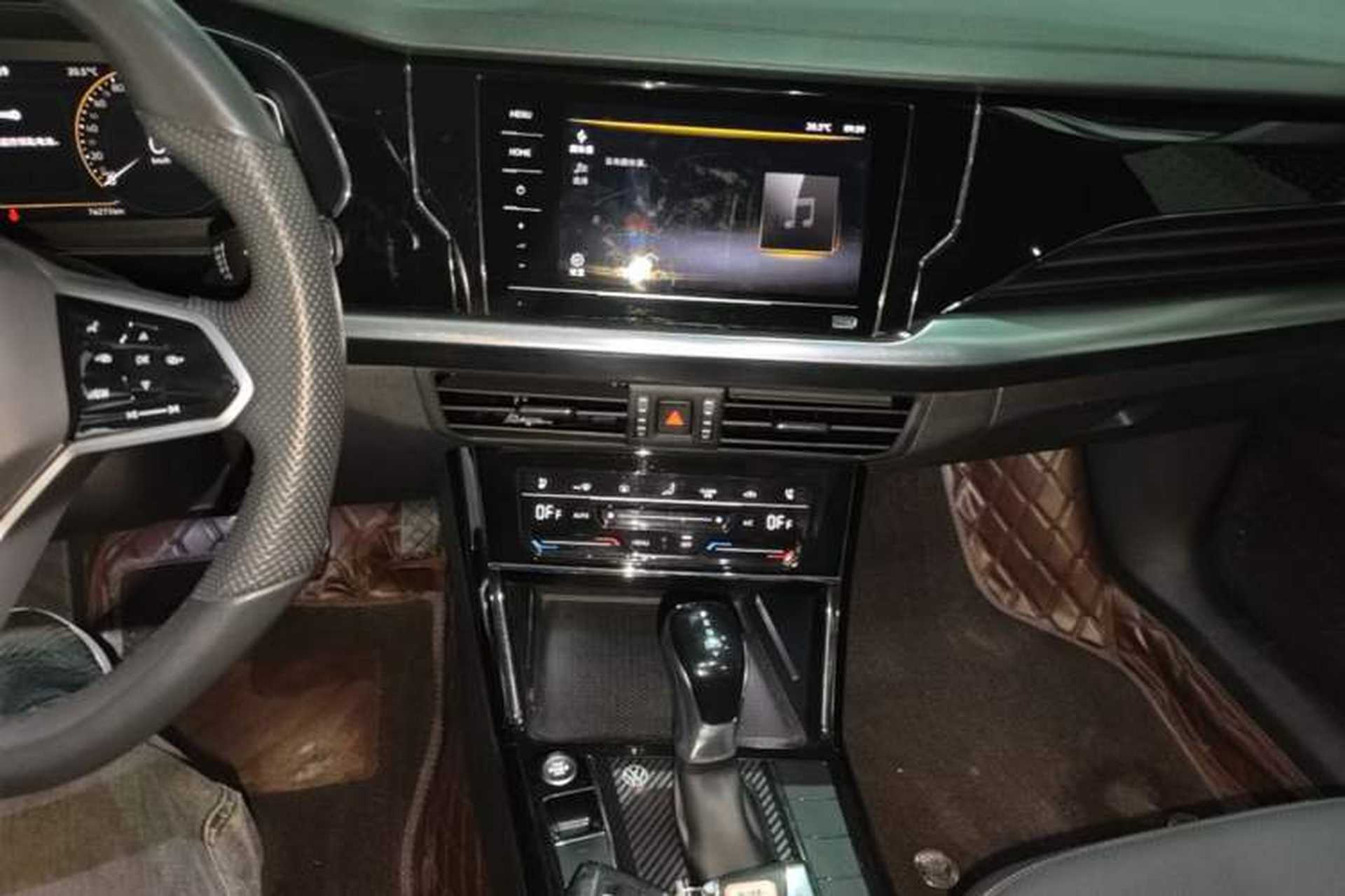 Used Volkswagen Passat 2024 330TSI Starry Elite Edition Audio And AC Panel