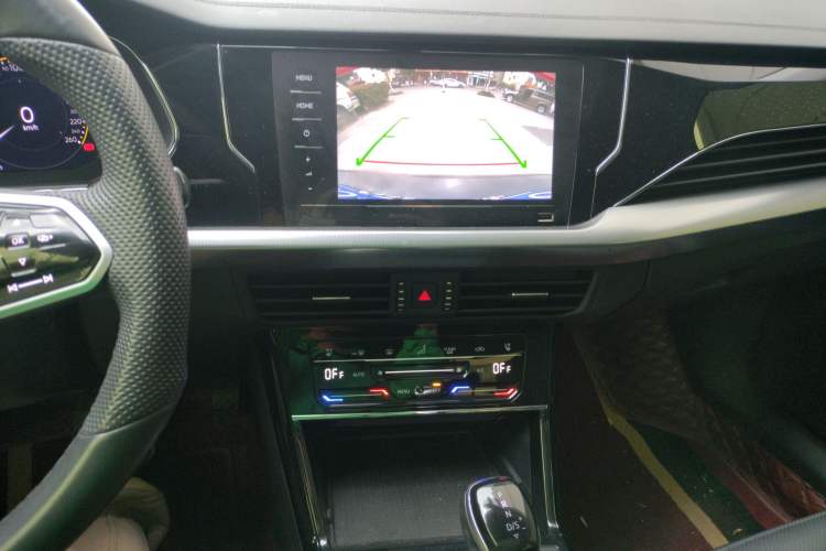 Used Volkswagen Passat 2024 380TSI Starry Elite Edition Audio And AC Panel