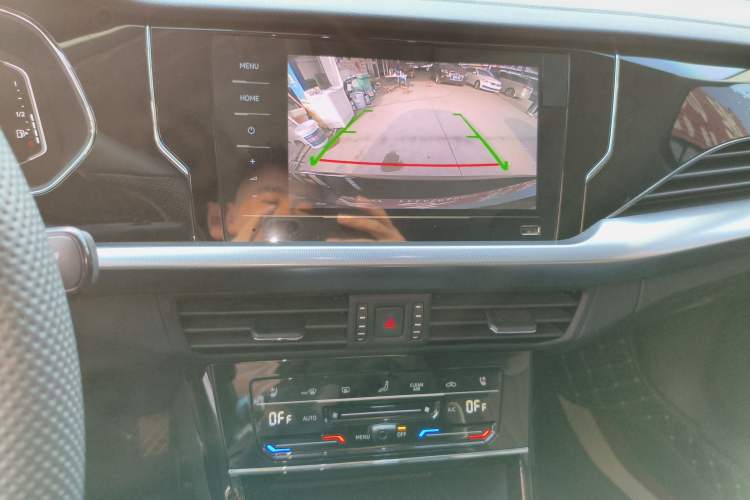 Used Volkswagen Passat 2024 330TSI Starry Elite Edition Audio And AC Panel