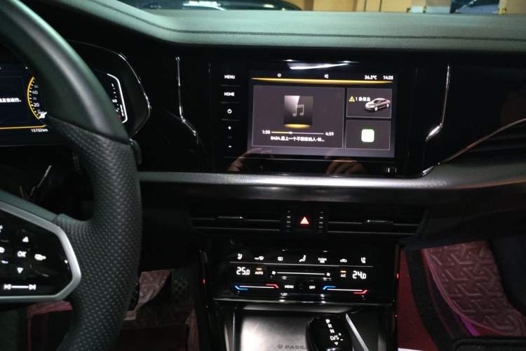 Used Volkswagen Passat 2024 330TSI Starry Elite Edition Audio And AC Panel