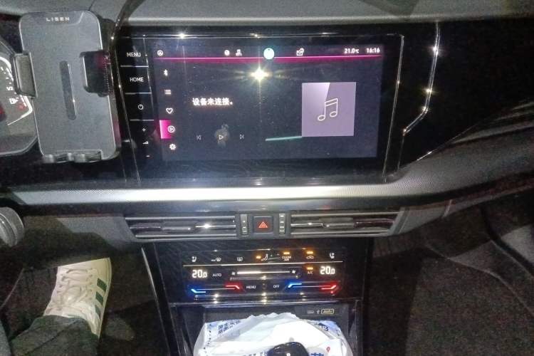 Used Volkswagen Passat 2024 380TSI Starry Luxury Edition Audio And AC Panel