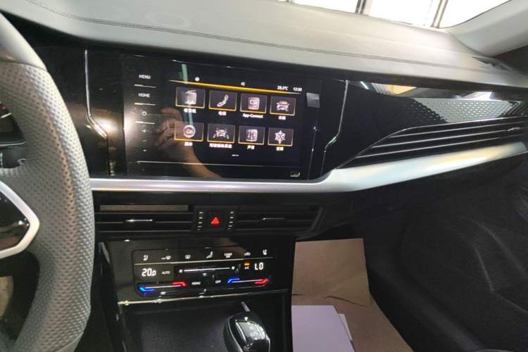 Used Volkswagen Passat 2024 330TSI Starry Elite Edition Audio And AC Panel