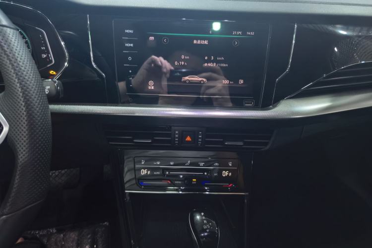 Used Volkswagen Passat 2024 380TSI Starry Elite Edition Audio And AC Panel