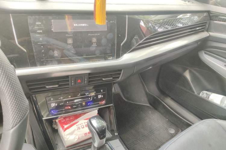 Used Volkswagen Passat 2024 380TSI Elite Edition Audio And AC Panel