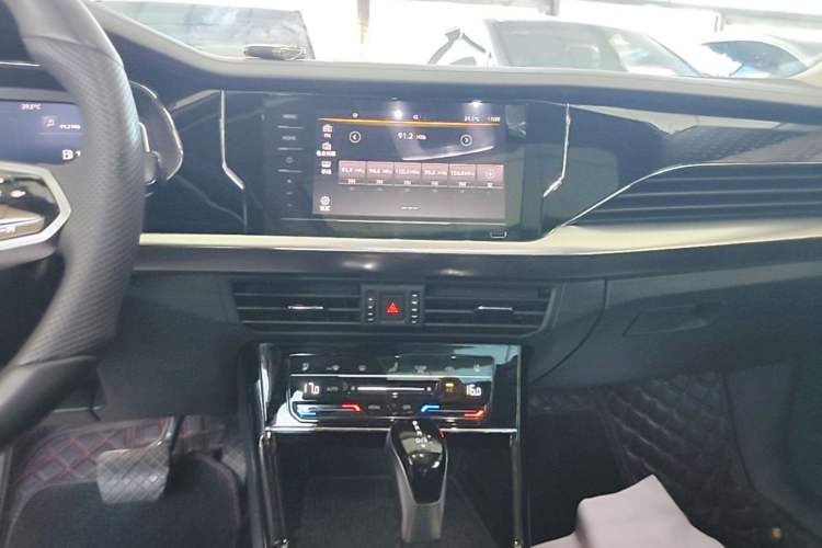 Used Volkswagen Passat 2024 280TSI Elite Edition Audio And AC Panel