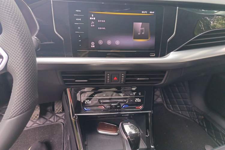 Used Volkswagen Passat 2024 380TSI Starry Elite Edition Audio And AC Panel