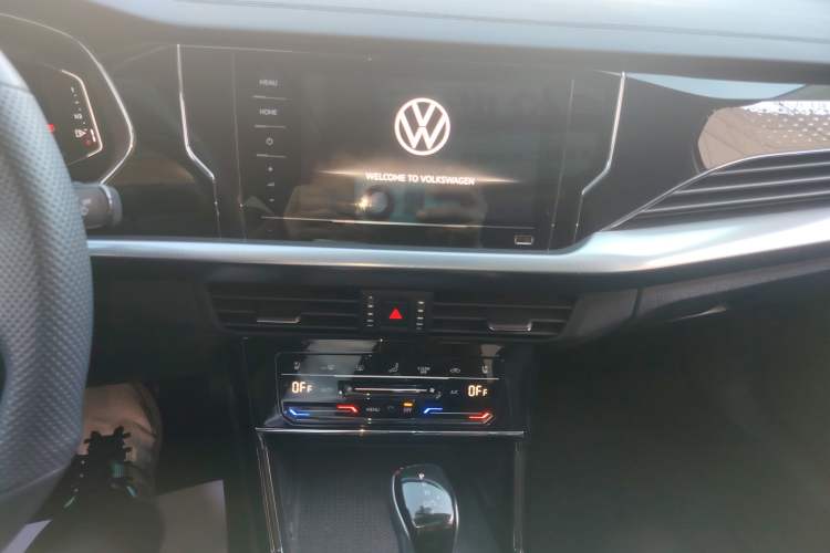 Used Volkswagen Passat 2024 380TSI Starry Elite Edition Audio And AC Panel