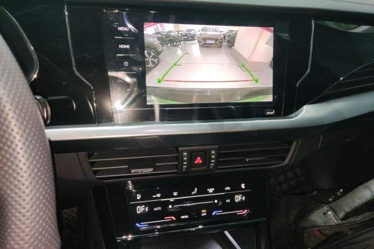 Used Volkswagen Passat 2024 380TSI Starry Dragon Edition Audio And AC Panel