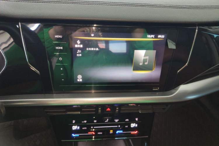 Used Volkswagen Passat 2024 380TSI Dragon Edition Audio And AC Panel