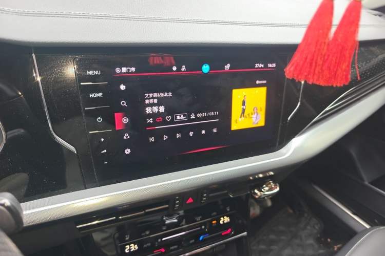 Used Volkswagen Passat 2024 380TSI Starry Luxury Edition Audio And AC Panel