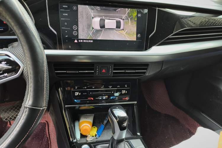 Used Volkswagen Passat 2024 380TSI Starry Luxury Edition Audio And AC Panel