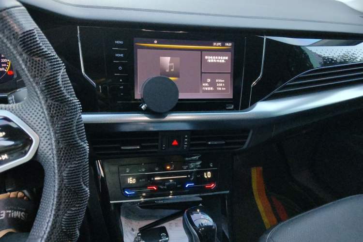 Used Volkswagen Passat 2024 380TSI Starry Dragon Edition Audio And AC Panel