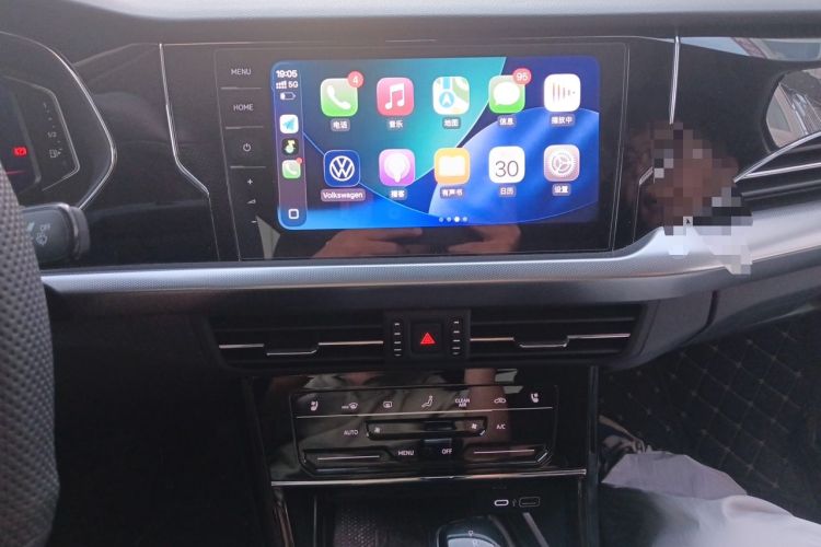 Used Volkswagen Passat 2024 380TSI Dragon Glory Edition Audio And AC Panel