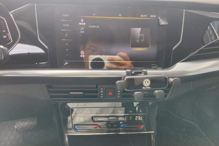 Used Volkswagen Passat 2024 380TSI Elite Edition Audio And AC Panel