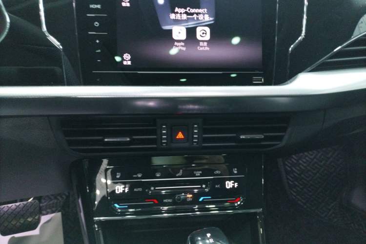 Used Volkswagen Passat 2024 380TSI Starry Dragon Edition Audio And AC Panel