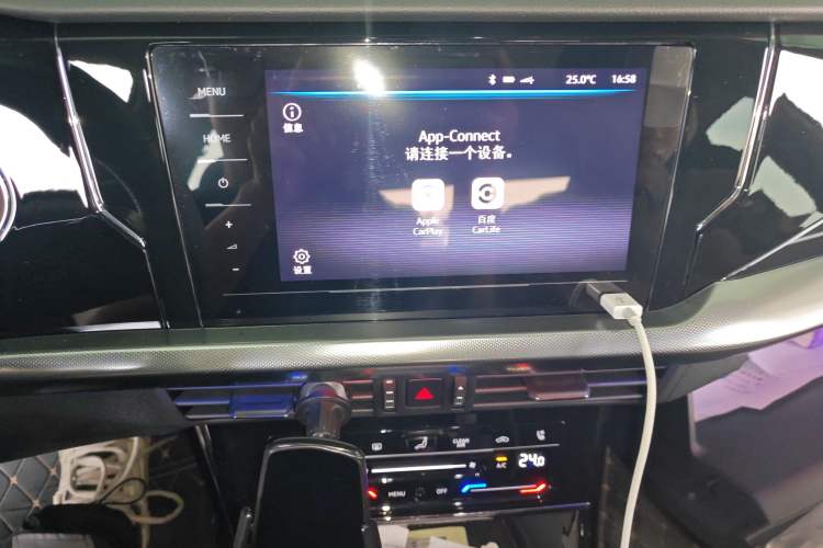 Used Volkswagen Passat 2024 380TSI Starry Dragon Edition Audio And AC Panel