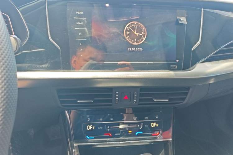 Used Volkswagen Passat 2024 330TSI Elite Edition Audio And AC Panel
