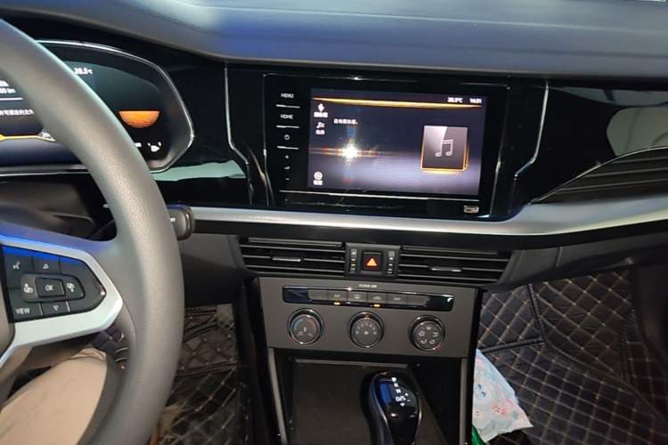 Used Volkswagen Passat 2024 280TSI Business Edition Audio And AC Panel