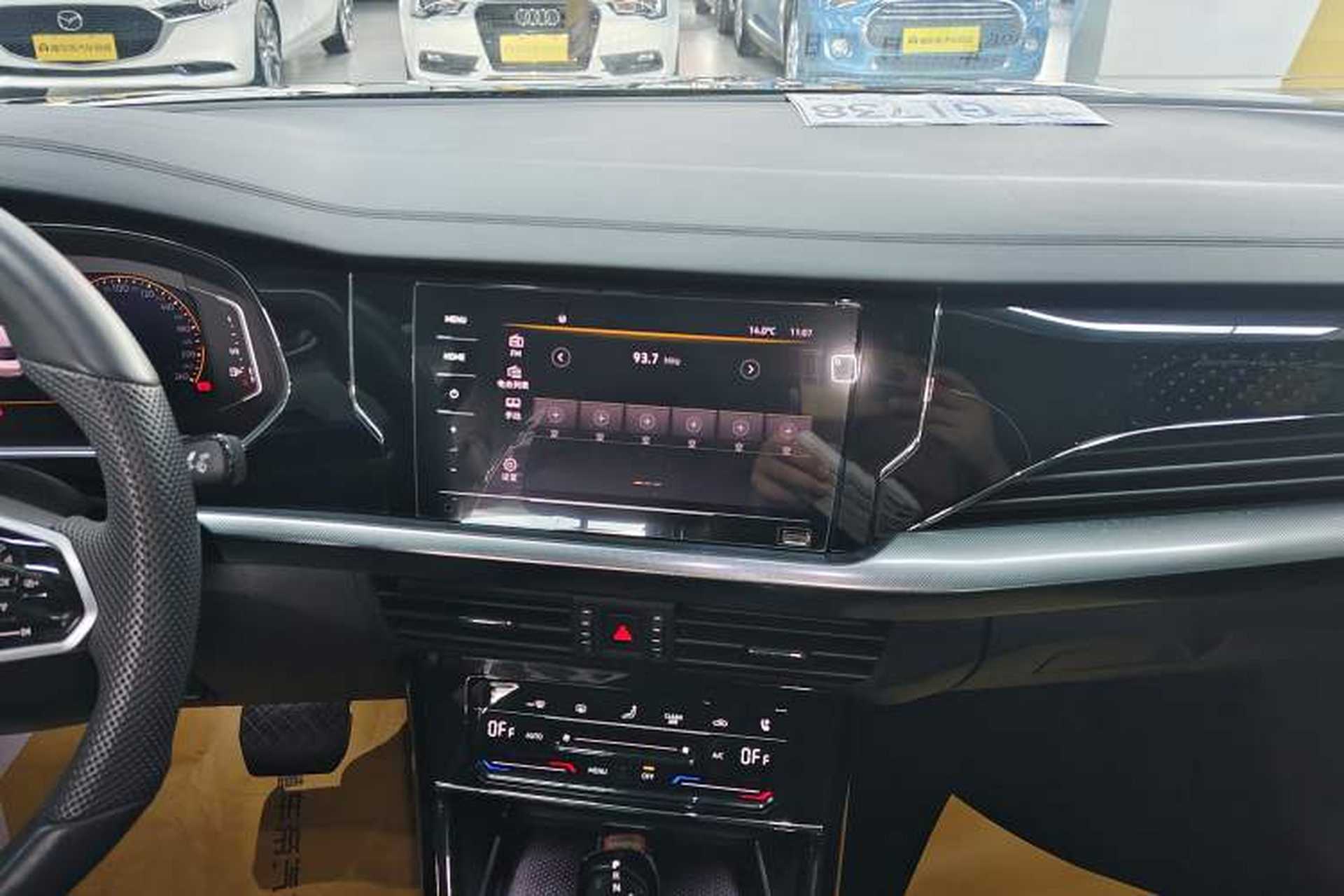 Used Volkswagen Passat 2024 380TSI Dragon Edition Audio And AC Panel