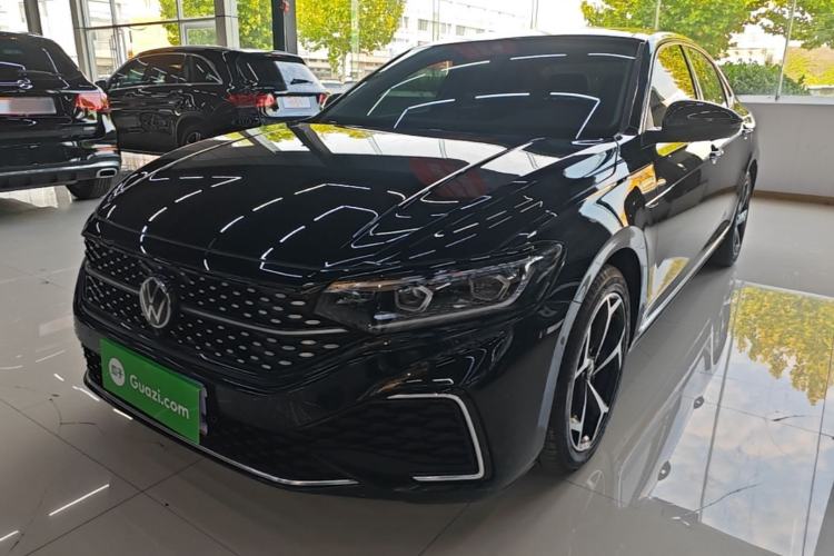 Volkswagen Passat 2024 380TSI Starry Dragon Deluxe Edition