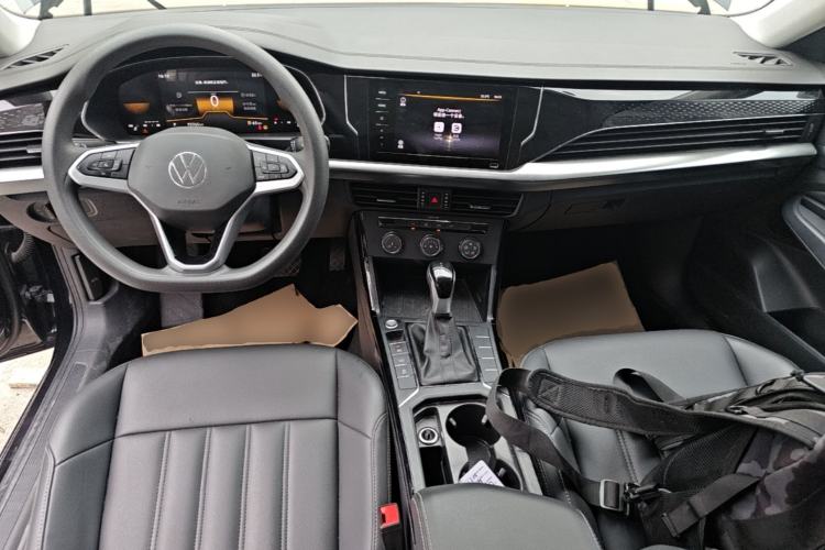 Used Volkswagen Passat 2024 280TSI Business Edition Center Console